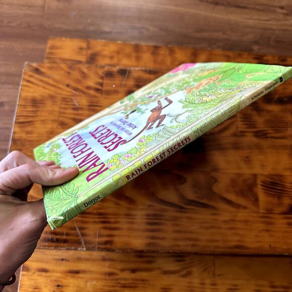 Vintage 1990 Rain Forest Secrets Hardcover Book - Picture 7 of 7